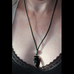 Collier pointe de flèche en obsidienne